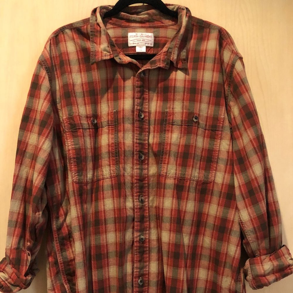 Men's Filson Plaid Long-Sleeved Button Up